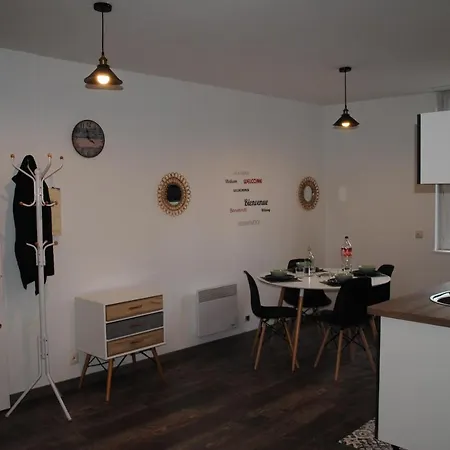 Cosy 4 아파트 *